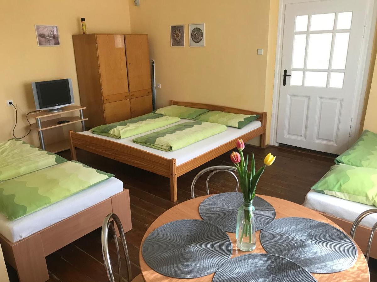 Apartman U Karla Veľký Meder Exterior foto